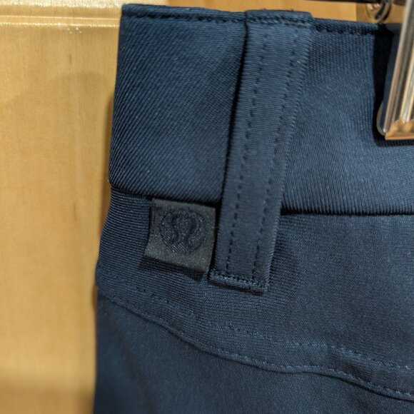 Lululemon ABC Slim-Fit 5 Pocket Pant 32×28 LIKE NEW Warpstreme Navy - Picture 3 of 4